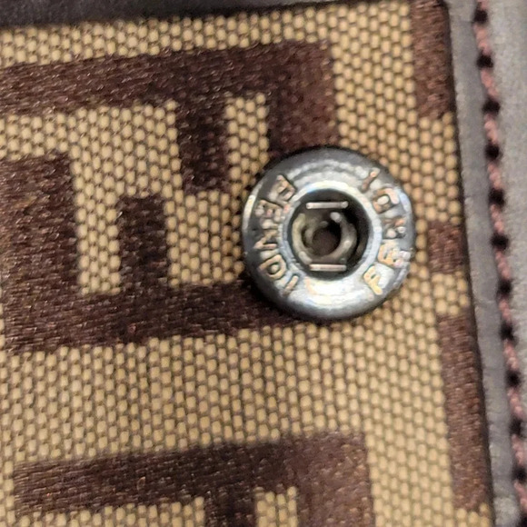 Fendi Zucca Monogram Key Holder Amazing Condition - Picture 6 of 9